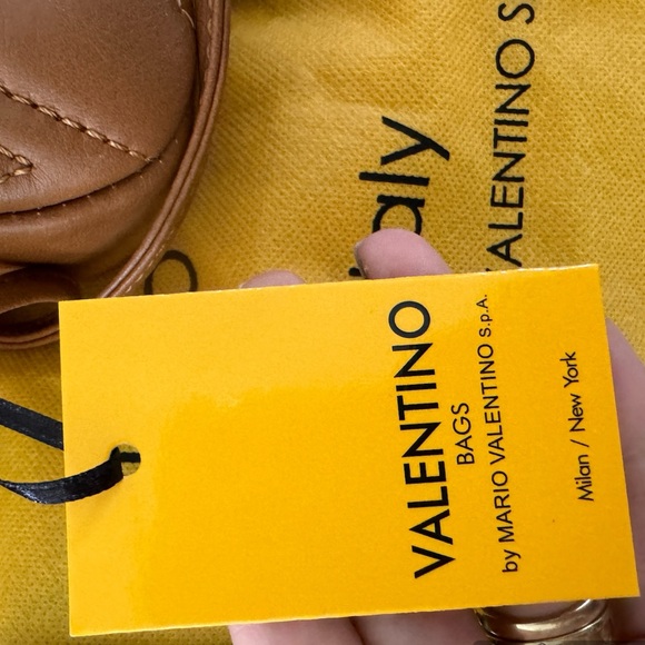 Valentino Rockstud Crossbody NWT - Picture 3 of 3